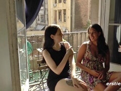 Amateur, Brunette brune, Doigter, Allemand, Lesbienne, Russe, Suçant, Jouets