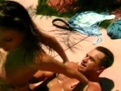 Tetas grandes, Morena, Madres para coger, Monstruo, Piscina, Público, Retro, Sexo fuerte