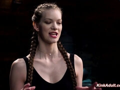 18 ans, Bondage, Hd, Douleur, Rousse roux, Esclave, Adolescente, Nénés