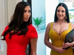 Grosse titten, Blasen, Braunhaarige, Hundestellung, Frau frau mann, Küssen, Milf, Flotter dreier
