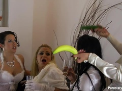 Перчатки, Группа, Домашнее видео, Оргии, Писсинг, Атлас, Душ, Свингеры