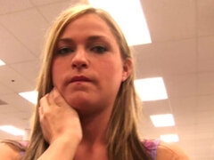 18 ans, Gros seins, Faciale, Hard, Masturbation, Naturelle, Plan cul à trois, Nénés