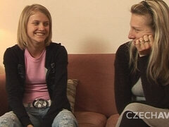 Schlafzimmer, Frau frau mann, Milf, Penis, Rasiert, Entkleiden, Jungendliche (18+), Titten