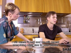 Paar, Hd, Küche, Reif, Milf, Russisch, Kurzes haar, Strümpfe