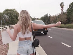 Gros seins, Blonde, Sucer une bite, Plantureuse, Noir ébène, Interracial, Orgasme, Serré