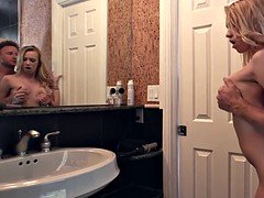 Badkamer, Blond, Vriendin