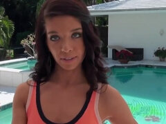 Averi Brooks shows how she rides and when she cums