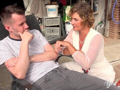 Molly suck big cock from Sam Bourne