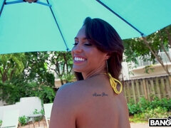 Incroyable, Cul, Bikini, Brunette brune, De plein air, Piscine, Softcore, Solo