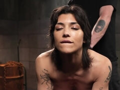 Sadomasoquismo, Morena, Nalgadas