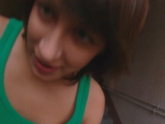 Hondjeshouding, Sperma in gezicht