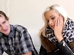 Mooi, Grote kont, Blond, Man die toekijkt, Likken, Kut duiken, Realiteit, Tiener