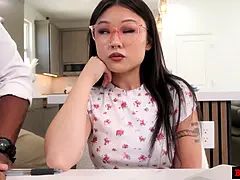 Asiatisch, Grosser schwanz, Aufs gesicht abspritzen, Hd, Zierlich, Schreiend, Eng, Titten