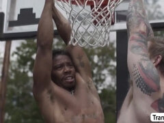 お尻, イマラチオ, レディボーイ, なめる, オマンコ, シーメール, ヤリマン, 三人