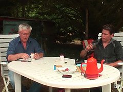 Постарше, Сидя на лице, Волосатые, Секс без цензуры, На природе, Писсинг, Чулки, Втроем