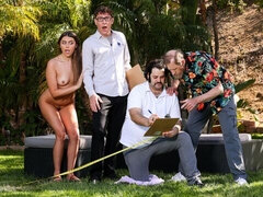 Gros cul, Sucer une bite, Brunette brune, En levrette, Grosse, De plein air, Chatte, Mouillée