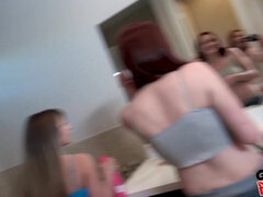 浴室, フェラチオ, 巨乳な, 浮気者, レズビアン, なめる, ハメ撮り, 赤毛