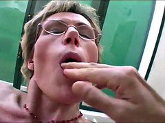Tir de sperme, Lunettes, Mamie