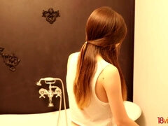 Минет, Брюнетки, Крупный план, Семяизвержение, Душ, Молоденькие