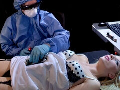 18 jaar, Grote kont, Grote lul, Grote mammen, Blond, Pijpbeurt, Penis, Tiener