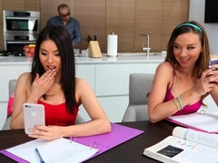 Rubia, Muñeca, Penetracion con dedos, Besar, Lamidas, Masturbación, Coño, Adolescente
