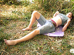 Amateur, Morena, Masturbación, Orgasmo, Al aire libre