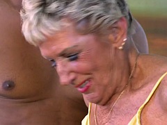 Grosse bite, Gros seins, Blonde, Sucer une bite, Tir de sperme, Noir ébène, Mère que j'aimerais baiser, Plan cul à trois