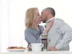 18 jahre, In den arsch, Arsch, Blondine, Spermaladung, Aufs gesicht abspritzen, Jungendliche (18+)