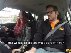 Leie, Auto, Verrückt, Fingern, Im freien, Pov, Muschi, Nass