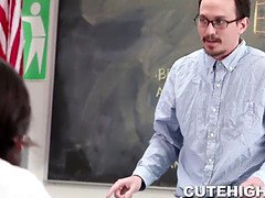 Pijpbeurt, Universiteit, Hardcore, Hd, Twee staartjes, Verleid, Tiener, Uniformpje