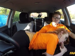 Enthousiasteling, Pijpbeurt, Auto, Sperma, Hondjeshouding, Vingeren, Buiten, Gezichtspunt