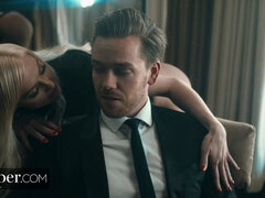 Lieveling, Blond, Pijpbeurt, Hondjeshouding, Handbeurt, Hardcore, Kousen, Tiener