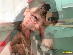 Wohlbeleibte schöne frauen, Schwarz, Blondine, Blasen, Öl, Geschwollene nippel, Hoch, Tätowierung