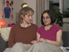 Blonde, Brunette brune, Jeux, Allemand, Hard, Lesbienne, Seins naturels, Chatte