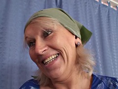 Enthousiasteling, Pijpbeurt, Duits, Hardcore, Tiener, Tieten likken