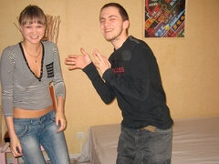 素人, ベッドルーム, フェラチオ, 茶髪の, バック, 自然山雀, パンティ, ティーン