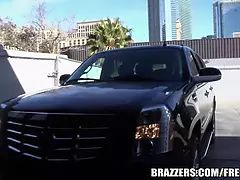 Brazzers - Ariella Ferra gives her driver a ride