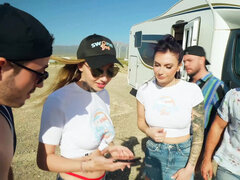 素人, 美人, フェラチオ, フランス人, グループ, 手コキする, Hd, フェラする