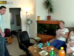 Lieveling, Grote mammen, Pijpbeurt, Bruinharig, Tsjechisch, Moeder die ik wil neuken, Tiener, Tieten likken