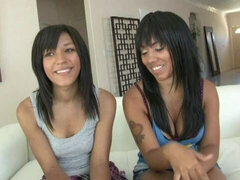 18, レズビアン, なめる, 下着, 自然山雀, ティーン, オッパイの, おもちゃ