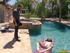 Ébano, Enorme, Tetas naturales, Coño, Realidad, Tatuaje, Tetas, Uniforme