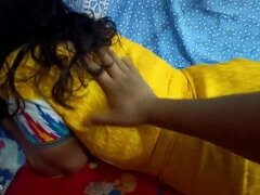 Desi Bhabi Give her gorgeous culo and Vagina to her Paramour