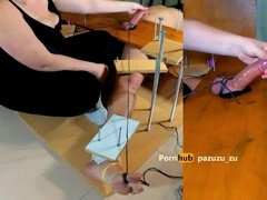 Sadomasochismus, Spermaladung, Domination, Füsse, Weibliche domination, Handjob, Herrin, Gefesselt