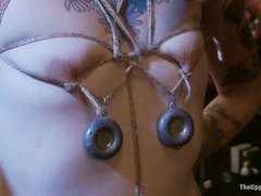 Anaal, Bondage discipline sadomasochisme, Gebondenheid, Vrouw, Vernedering, Ruw, Slaaf, Trio