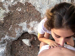 Amateur, Beauté, Sucer une bite, Éjaculer dans la bouche, Tir de sperme, De plein air, Public, Adolescente