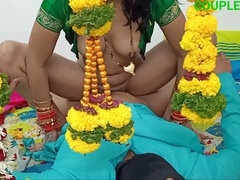 Stellung 69, Asiatisch, Tante, Grosser schwanz, Bisexuell, Kleid, Fingern, Indisch