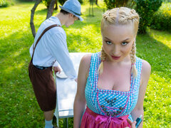 Grosser arsch, Blondine, Gehörnter ehemann, Hardcore, Im freien, Pov