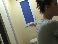 Gros cul, Grosse bite, Gros seins, Brunette brune, Tir de sperme, Branlette thaïlandaise, Massage, Actrice du porno