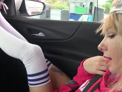 Sucer une bite, Éjaculation interne, Petite amie, Pov, Public, Maigrichonne, Fumer, Nénés