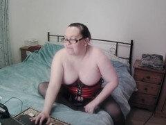 Britisch, Brille, Lingerie, Masturbation, Milf, Nippel, Rasiert, Ehefrau